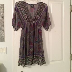 Patterned dress in perfect condition