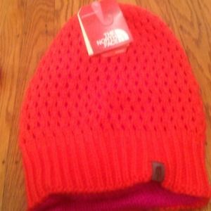 Hey reversible the North face hat