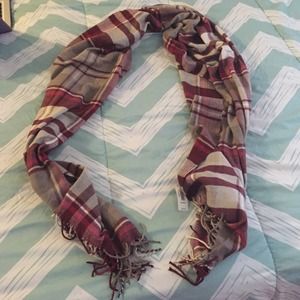Gap Scarf