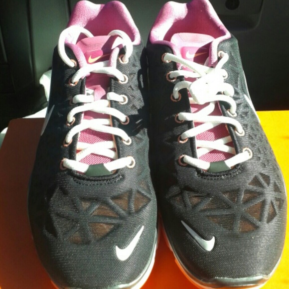 ❌❌SOLD on Threadflip❌❌Nike free tr Fit 3