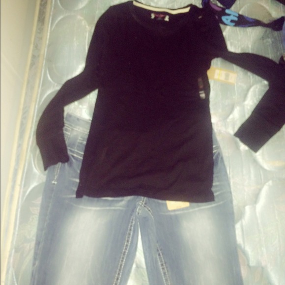 Girl clothes - Picture 3 of 4