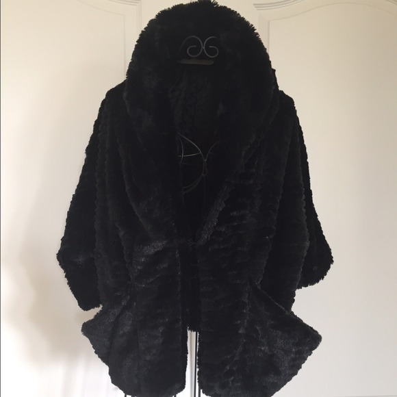 Black Elegant Faux Fur Coat