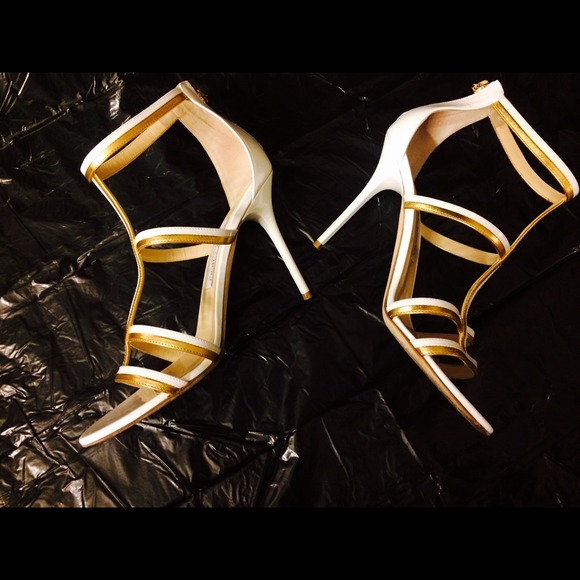 Gently worn jimmy choo's. Size:38 1/2 - Picture 3 of 4