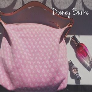 🚫SOLD🚫🌸Pink Dooney & Burke shoulder bag🌸