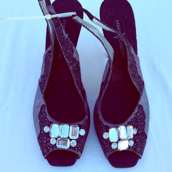 Vince Camuto Brand new rhinestone pumps! 9.5 39.5