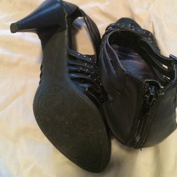 SOLD.  Black Gladiator Sandals - Picture 3 of 4