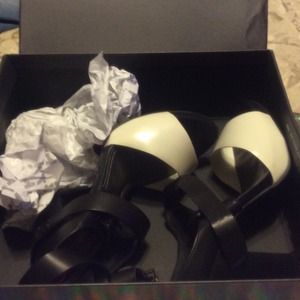 Kenneth Cole Heels