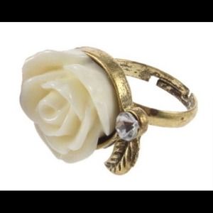 Roses Are White Ring