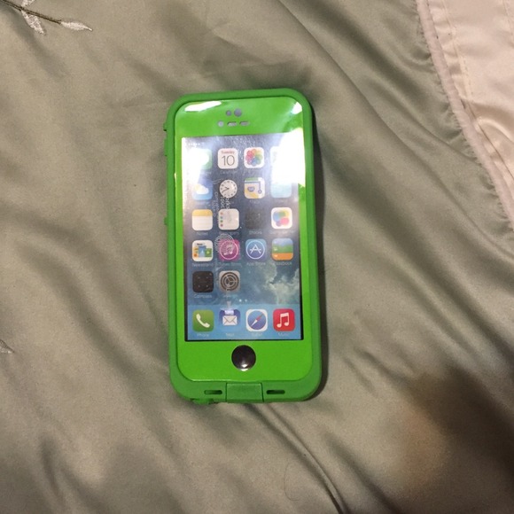 Brand New iPhone 5/5S Lifeproof case