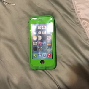 Brand New iPhone 5/5S Lifeproof case