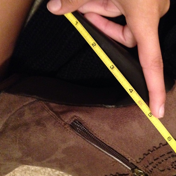 Brown booties 🍂 - Picture 4 of 4