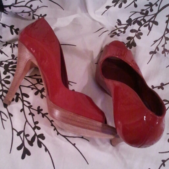 ALDO Red Patent Leather Shoe - Picture 4 of 4