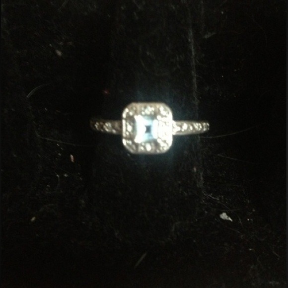 Princess diamond ring