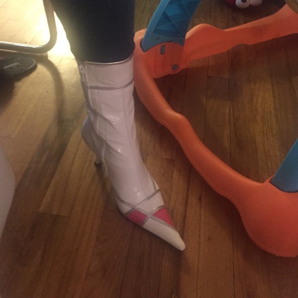 Pointy boots