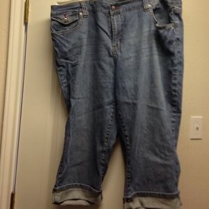Only worn once denim capris - Lane Bryant brand.