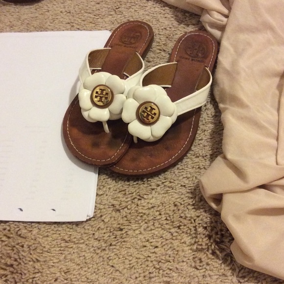 Tory burch white flower sandal authentic 5.5 - Picture 3 of 3