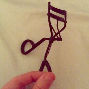 Eyelash curler for cheap!