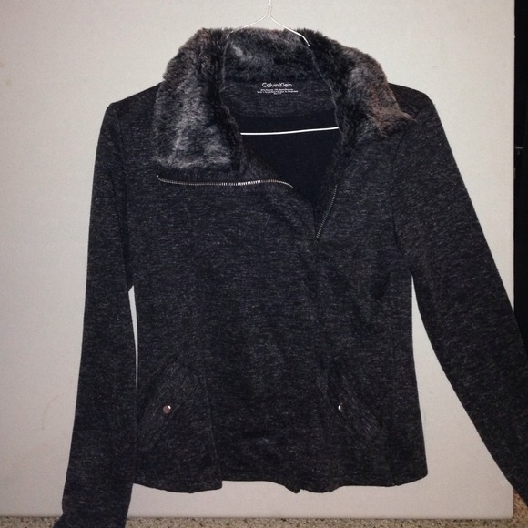 NEW! Asymmetric zip up sweater w/ faux fur collar