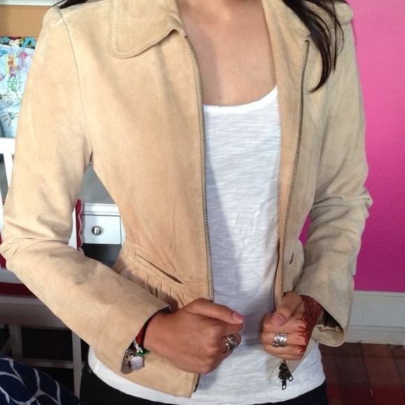 Tan/Camel Jacket - 100% Leather w/ Zipper Closure