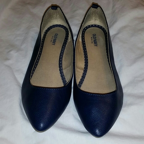 Pointed ballerina flats