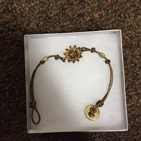 Fossil bracelet brand new never worn