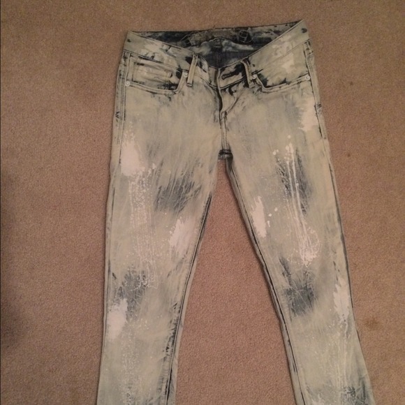 White wash jeans