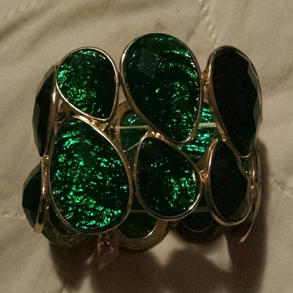 Green shimmer bracelet