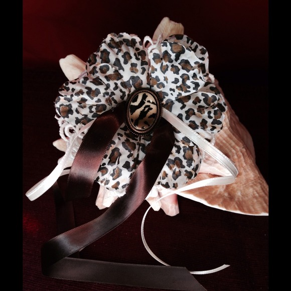 Animal magnetism handmade bow!