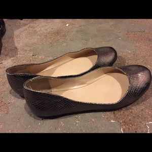 Silver Nine West flats