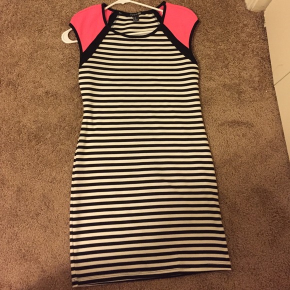 🚫SOLD🚫Striped Body-con Dress  Size Medium