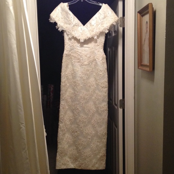 Dresses & Skirts - Vintage Beaded wedding dress