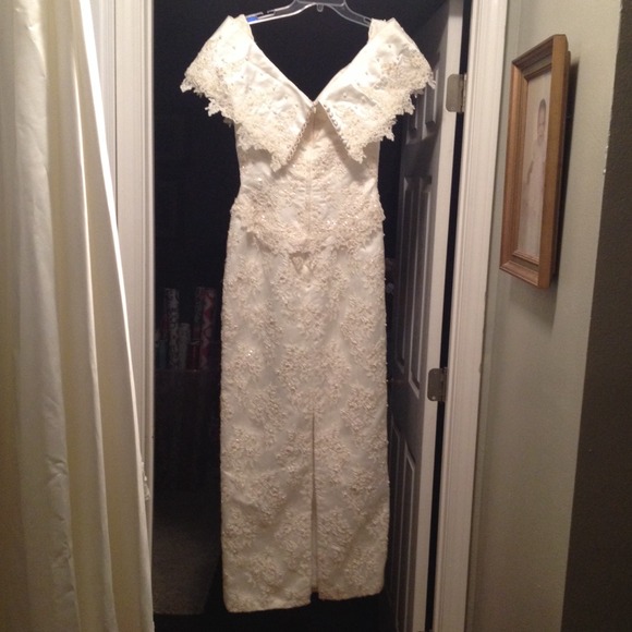 Vintage Beaded wedding dress - Picture 3 of 4