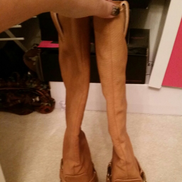 Boots - Picture 2 of 4