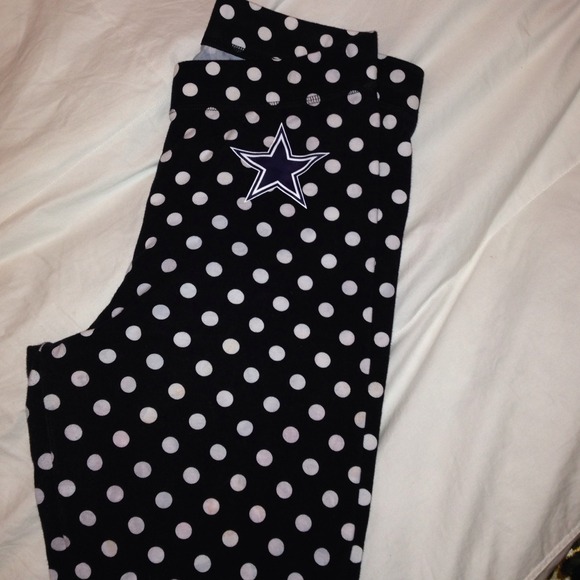 NFL COWBOY LEGGINGS BY PINK 😊