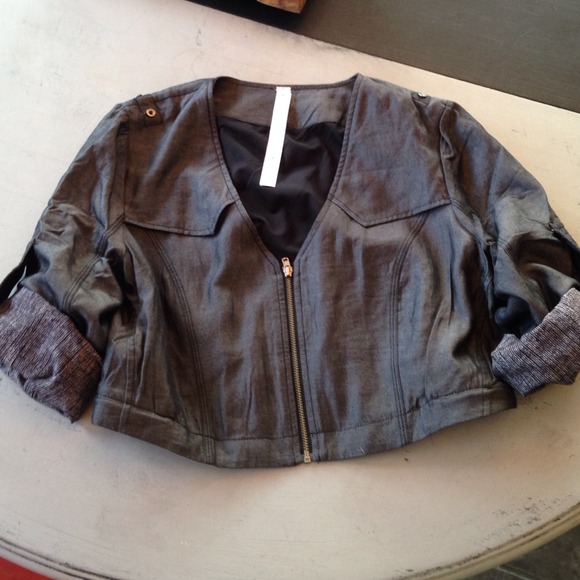 Unique convertible tranquility jacket.
