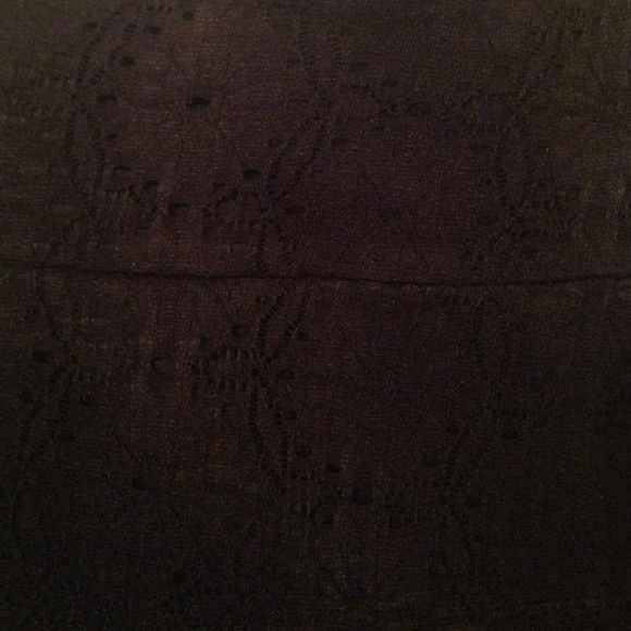 Black and white lace form-fitting dress - Picture 4 of 4