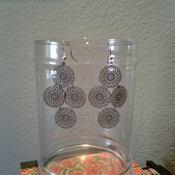 Silver-tone filagree earrings