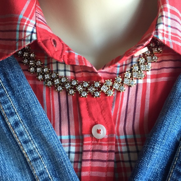 HOLD💋💋Crystal Cluster Antique Bib Necklace❤️❤️