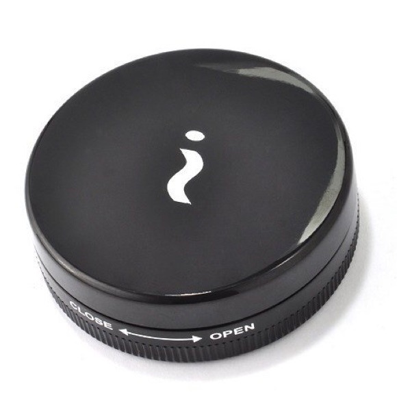 Skinn Cosmetics Plasma Flawless Finish NWOT