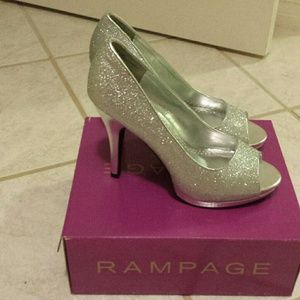 Silver sparkle heels NWOT☆