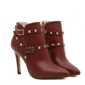 2 strap stud ladies boot