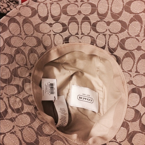 Coach bag & hat "NWT" - Picture 2 of 4