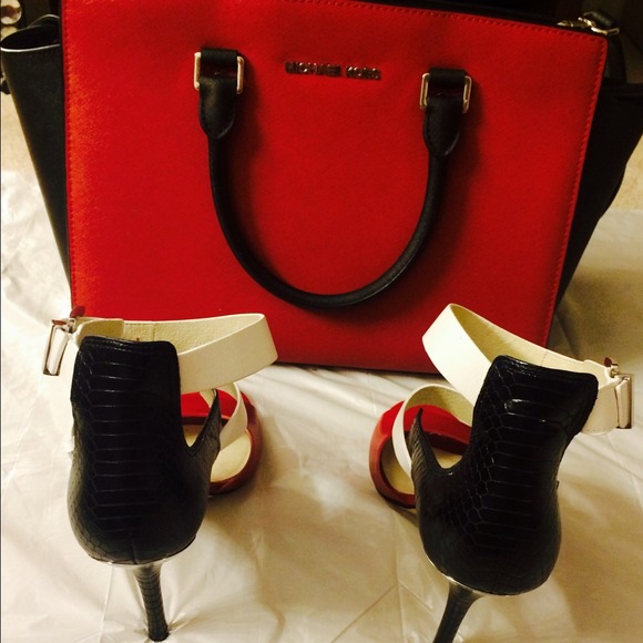 Michael Kors large handbag  & matching shoes - Picture 3 of 4