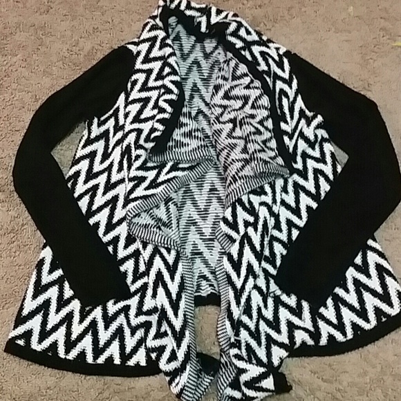 Black & White Chevron Sweater Cardigan