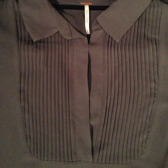 Free People over size sheer blouse - Picture 3 of 3