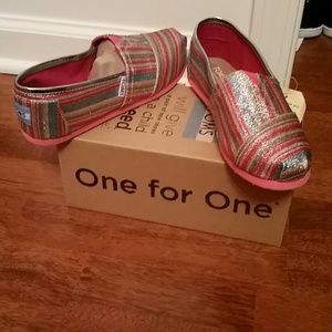 Youth shoes