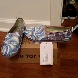 Youth shoes