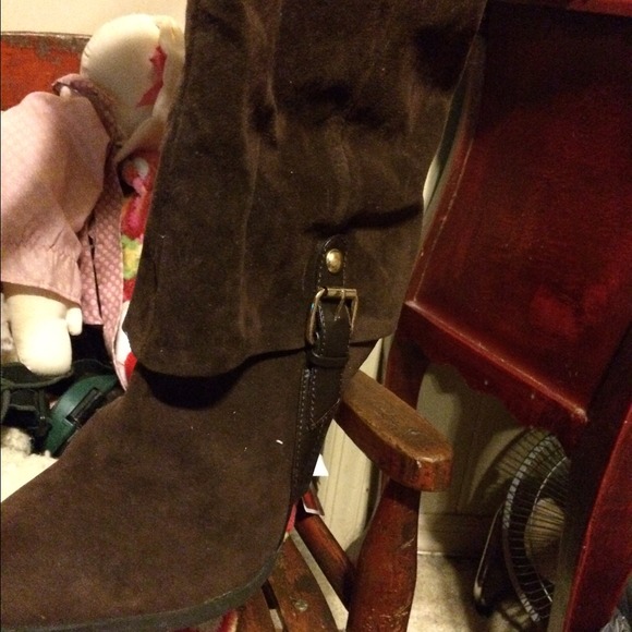 Boots brown new never worn