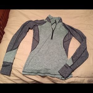 Lululemon Race Your Pace 1/2 zip running pullover