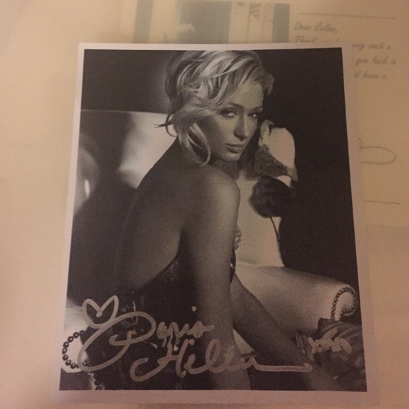 Paris Hilton Signed Autograph
